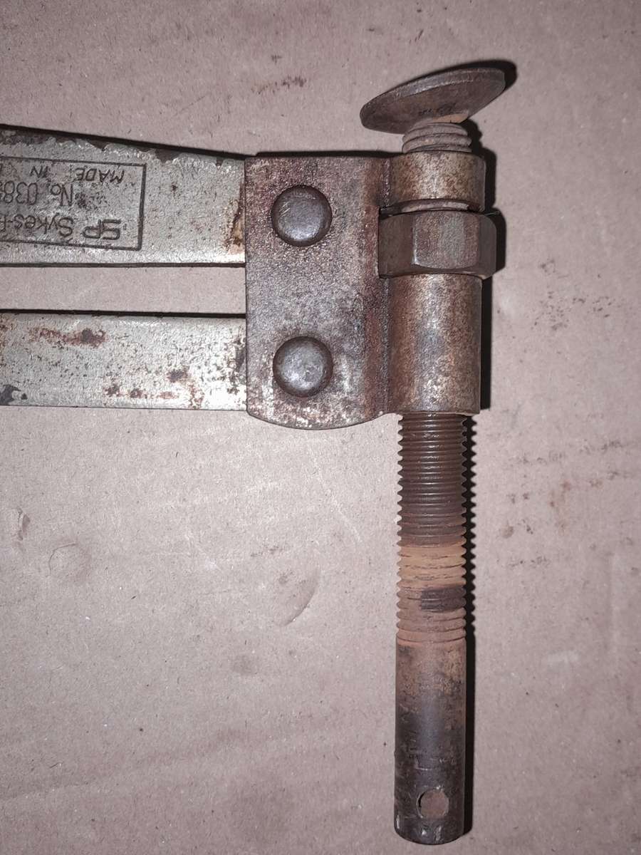 SYKES PICKAVANT No 038500 COMPRESSION VALVE CLAMP -See Pictures