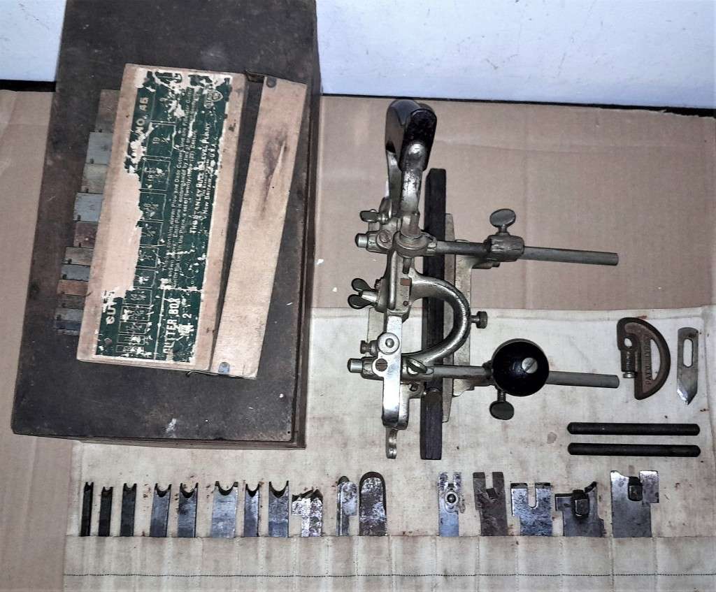 STANLEY No45 SWEETHEART COMBINATION PLANE WITH ATTACHMENT & 30 CUTTERS - ORIG BOX  -See Pictures