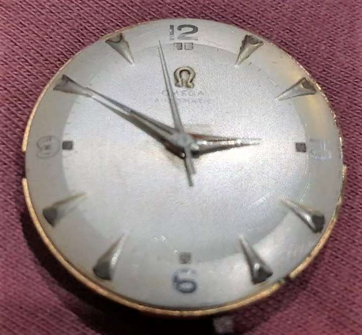 COMPLETE OMEGA Cal 351 Ref 2582-3C AUTOMATIC WITH CASE FOR RESTORATION - GOOD DIAL