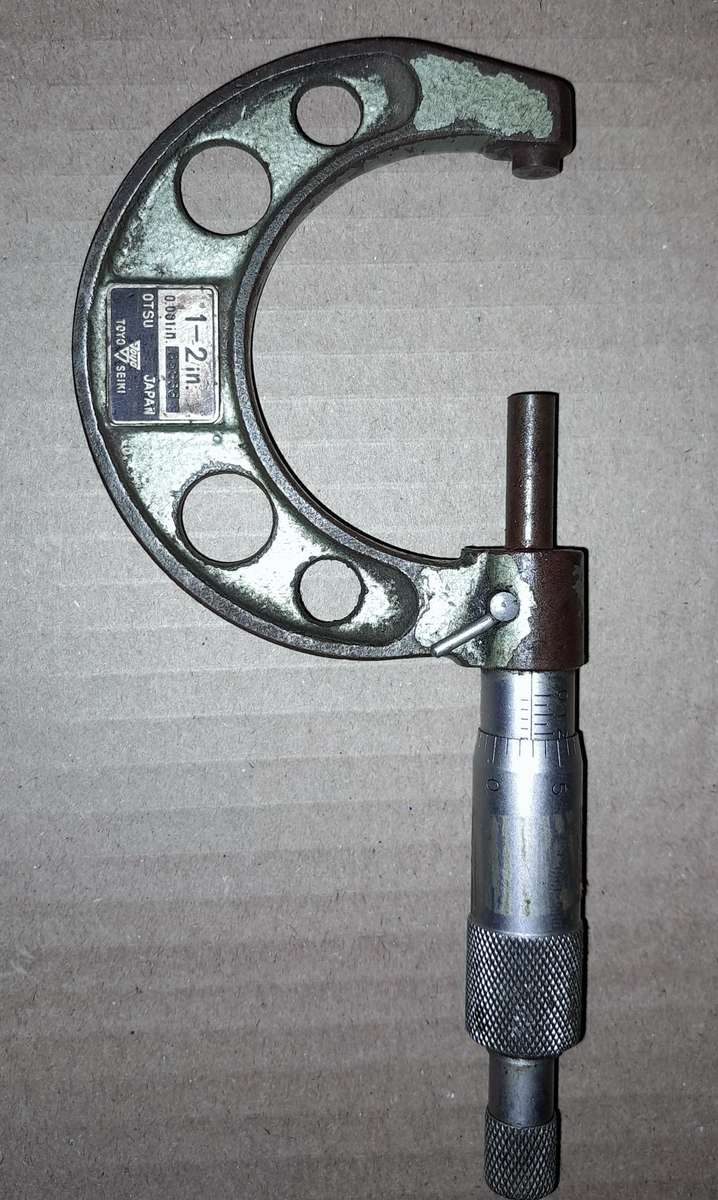 MICROMETER TOYO SEIKI JAPAN & A CYLINDER SCRAPER - PLEASE SEE PICTURES