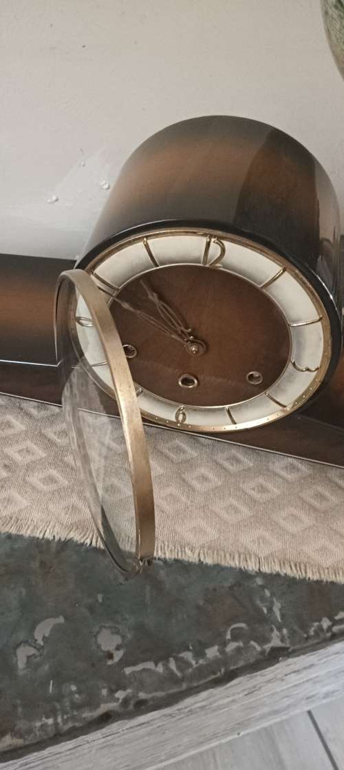 100 percent working mantle clock
