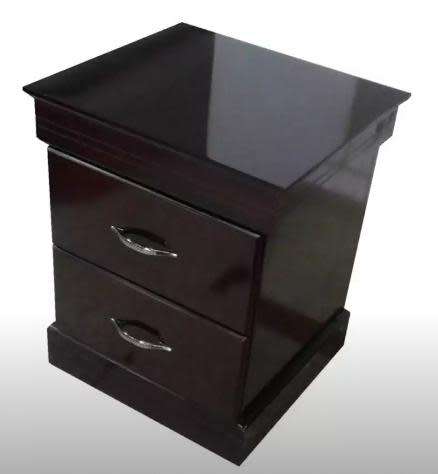 Bed tables / side pedestals