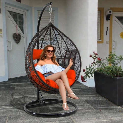 Hanging patio / garden / balcony swing chairs