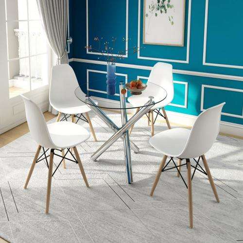 Rounded dining tables