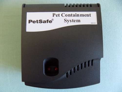 PETSAFE In-Ground Radio Fence (PRF-3004W-20) Dog Containment System - 2 Dog Collars