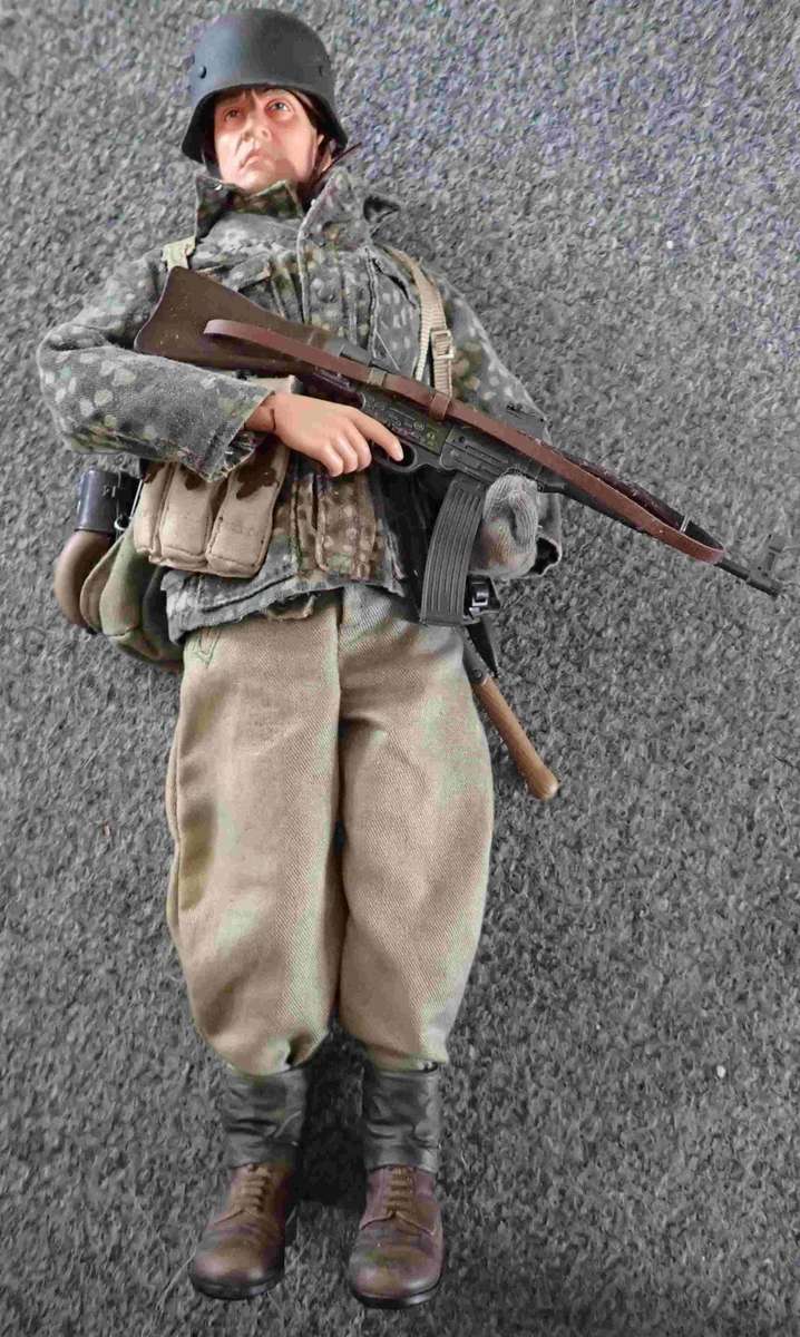 Dragon 1/6 scale figure: German soldier (late war period)