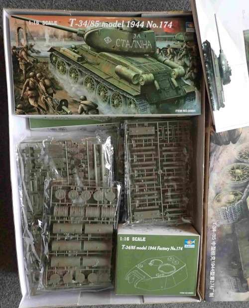 Trumpeter 1/16 T34/85 kit - full interior, large detailed kit. NOW PRICE REDUCED!!