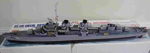 Lindberg 1/125 USS Fletcher large built model - 90cm long (for collection only)