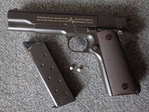 Tokyo Marui Colt 45 - 1911 pistol