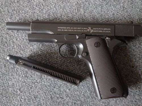 Tokyo Marui Colt 45 - 1911 pistol