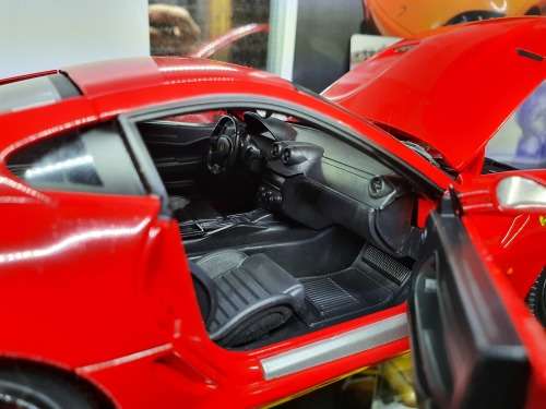 1/18 Hotwheels Ferrari 599 GTB