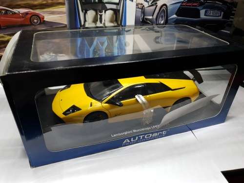 1/18 AutoArt Lamborghini Murcielago SV