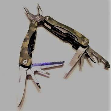 Traveler 15 Multi-Function Tool Camouflage An IDEAL GREAT GIFT One on Auction