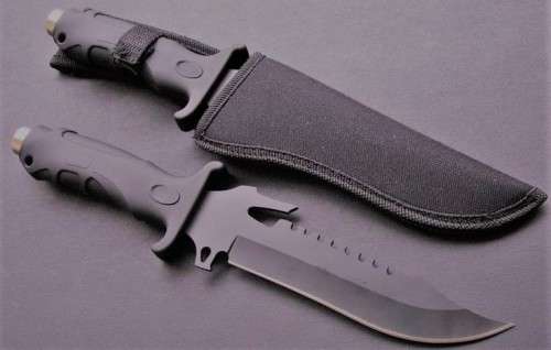 *FREE SHIPPING*STOCK CLEARANCE *LAST ONE*CSR BLACK Hunting Knife