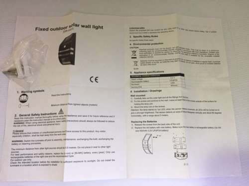 A QUALITY STAINLESS STEEL SOLAR OUTDOOR WALL LIGHT (AWESOME & HASSLE FREE)