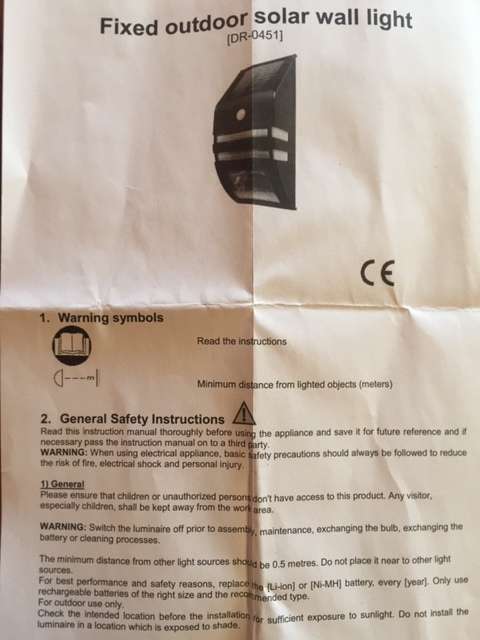 *ONLY 4 TO GO* EXCELLENT QUALITY STAINLESS STEEL SOLAR OUTDOOR WALL LIGHT (AWESOME & HASSLE FREE)