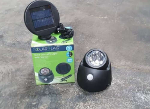 *ONLY 4 TO GO*QUALITY SOLAR SECURITY LIGHT WITH SENSOR AND REMOVABLE RECHARGEABLE BATTERIES