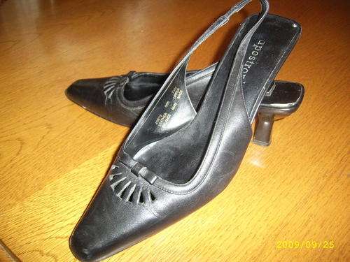 Ladies leather sling back court