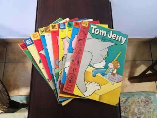 10 x Tom and Jerry Comic Books