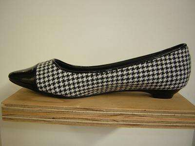 GINO FARELLI PUMPS - PLW91415AE SIZE 5 BLACK & WHITE HOUNDSTOOTH