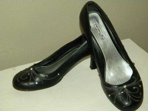 Ladies Heels - Size 8