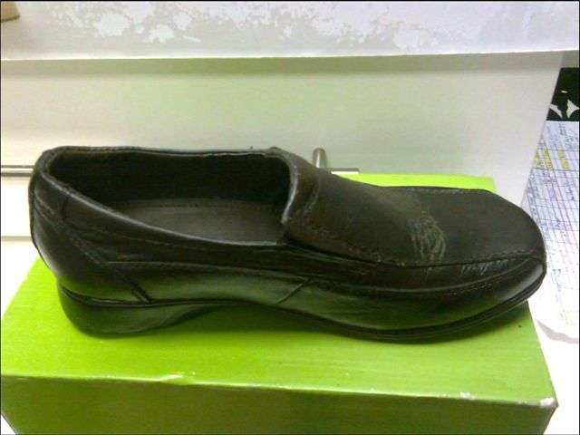 BUTTERFLY CHOC SLIP ON SIZE 5 ONLY
