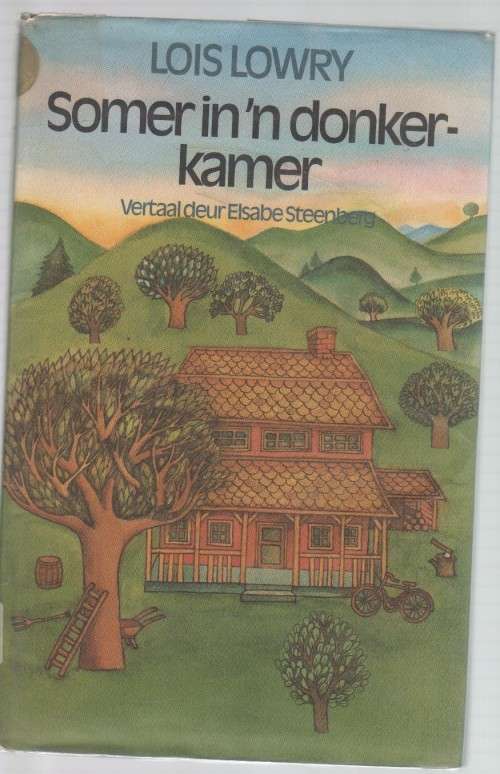 SOMER IN `N DONKER-KAMER -  LOIS LOWRY VERTAAL DEUR ELSABE STEENBERG (1 STE UITGAWE 1981)