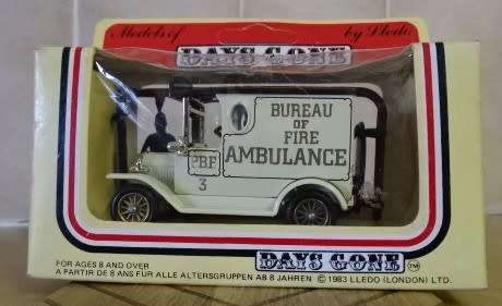MODELS OF DAYS GONE BY LLEDO(1983 LLEDO LONDON) - DIECAST FIRE AMBULANCE