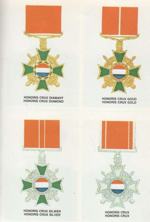 HONORIS CRUX, ONS DAPPERES & HONORIS CRUX II - OUR BRAVE - AT VAN WYK (2 DE DRUK 1983)