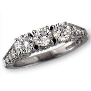 DIAMOND RING IN 14KT GOLD