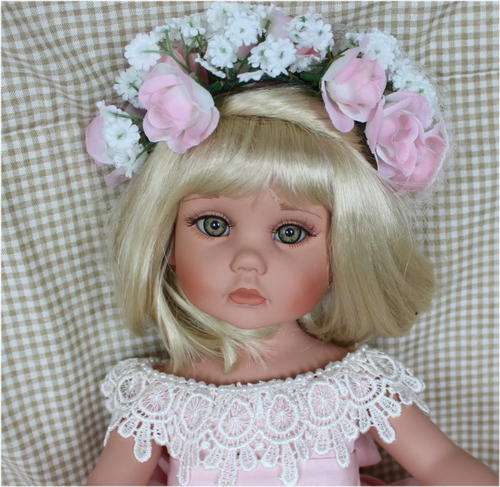 Collectors Vinyl Doll  - Dollmakers and Friends