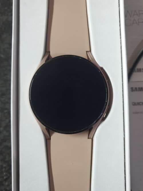 Samsung Galaxy Watch4 BT Smartwatch (40mm) - Pink/Gold