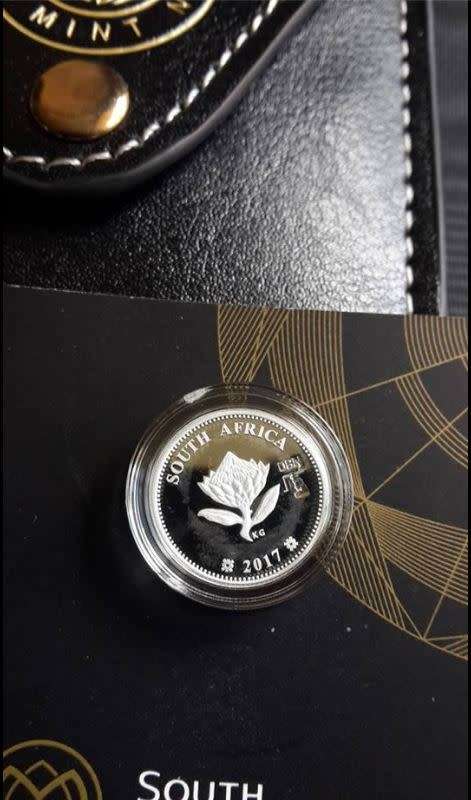 *** 2017 - SA 2 1/2c (TICKEY) - FLYPRESS - Durban mint mark **only 400 minted!!2 available!!