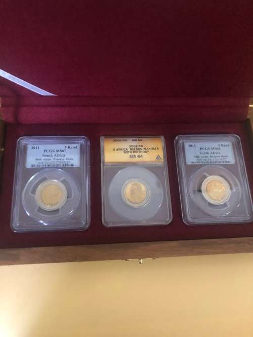 Graded R5 set for in fancy wooden box..3 different Mandela R5 s
