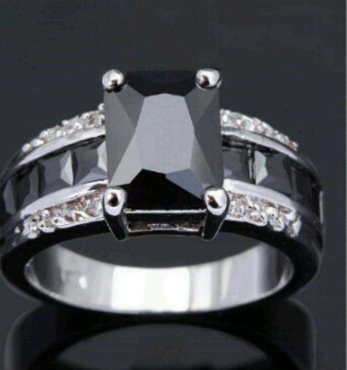Black Sapphire Ring      Size 8