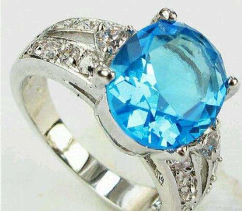 Topaz ring    size 8