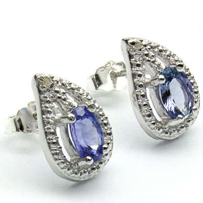 GEORGEOUS 0.84  CT GENUINE TANZANITE & 2  PIECE DIAMOND EARINGS