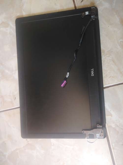 Dell Inspiron 3581 laptop (repairs or spares)