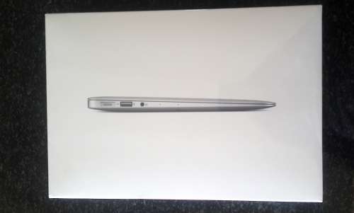 Apple MacBook Air 11'' (Early 2014) - BRAND NEW / SEALED