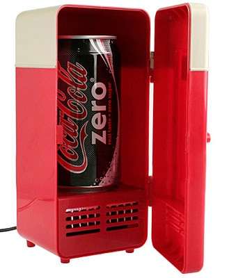 Cool USB Mini Fridge Chills Your Can