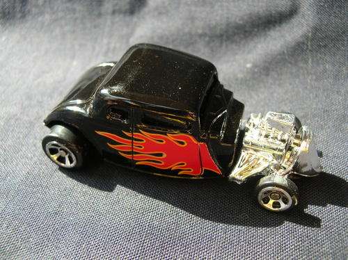 Maisto "1934 Ford Hot Rod" condition good, as per pics