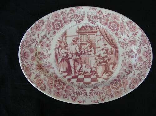 De Kruik. Delftware Holland, Plate. Traditional Dutch. The Apothecary, condition excellent.