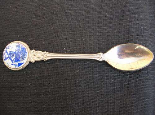 Collectable Spoon "HOLLAND" Possibly Delft, condition good, see pics for details