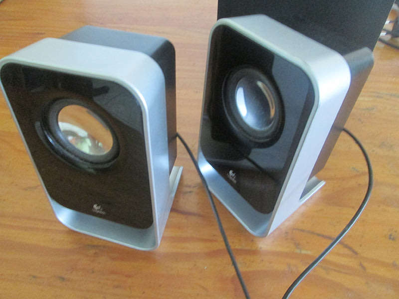Logitech ls21 speakers