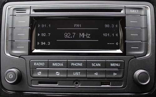 VW RCD320 multimedia head unit
