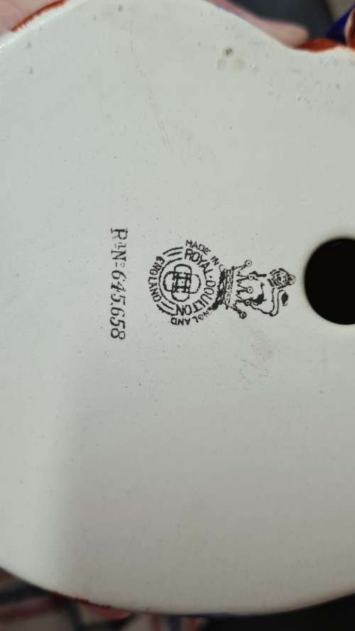 Royal Doulton bulldog with Union Jack circa 1938-1941