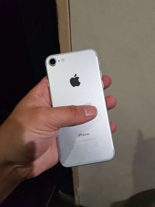 Apple IPhone 7 128GB - Silver