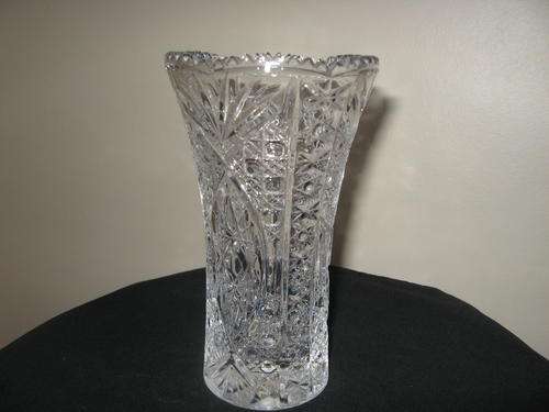 VINTAGE CUT GLASS VASE - STUNNING!!
