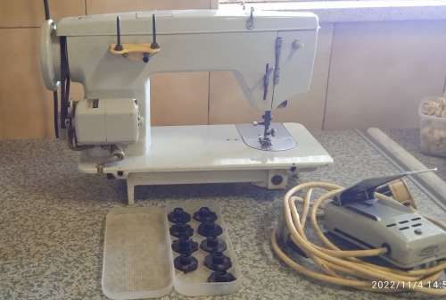 All metal Vintage Empisal Deluxe Sewing Machine