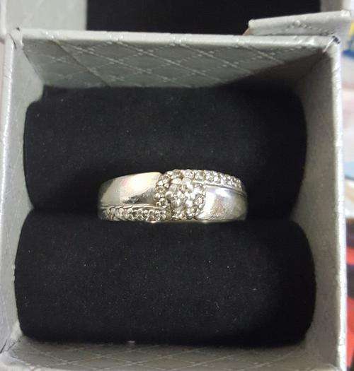 9ct White Gold Diamond Ring